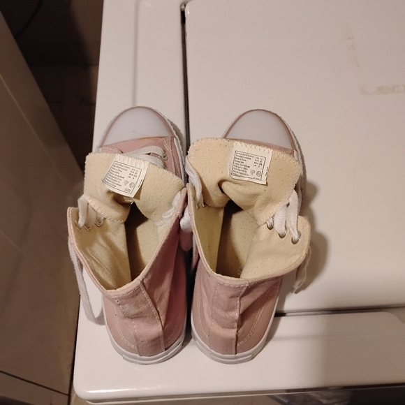 (Donated)  sale Airwalks - Picture 3 of 6